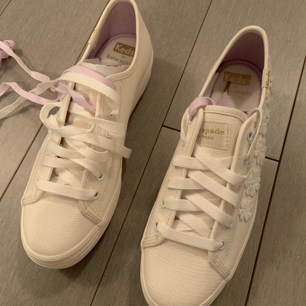 Kate Spade Keds- white flowers
